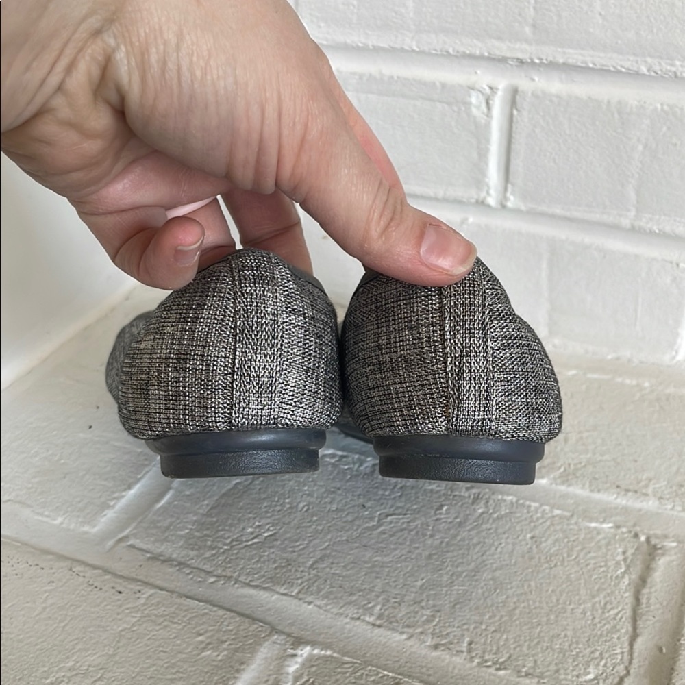 Easy Spirit Gray Silver E360 Flat - Picture 3 of 6